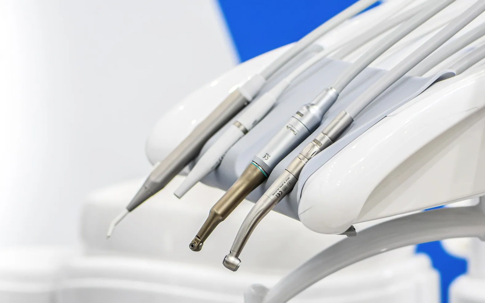Water syringe, dental and equipment